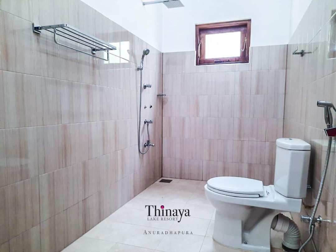 Thinaya Lake Resort อนุราธปุระ ภายนอก รูปภาพ